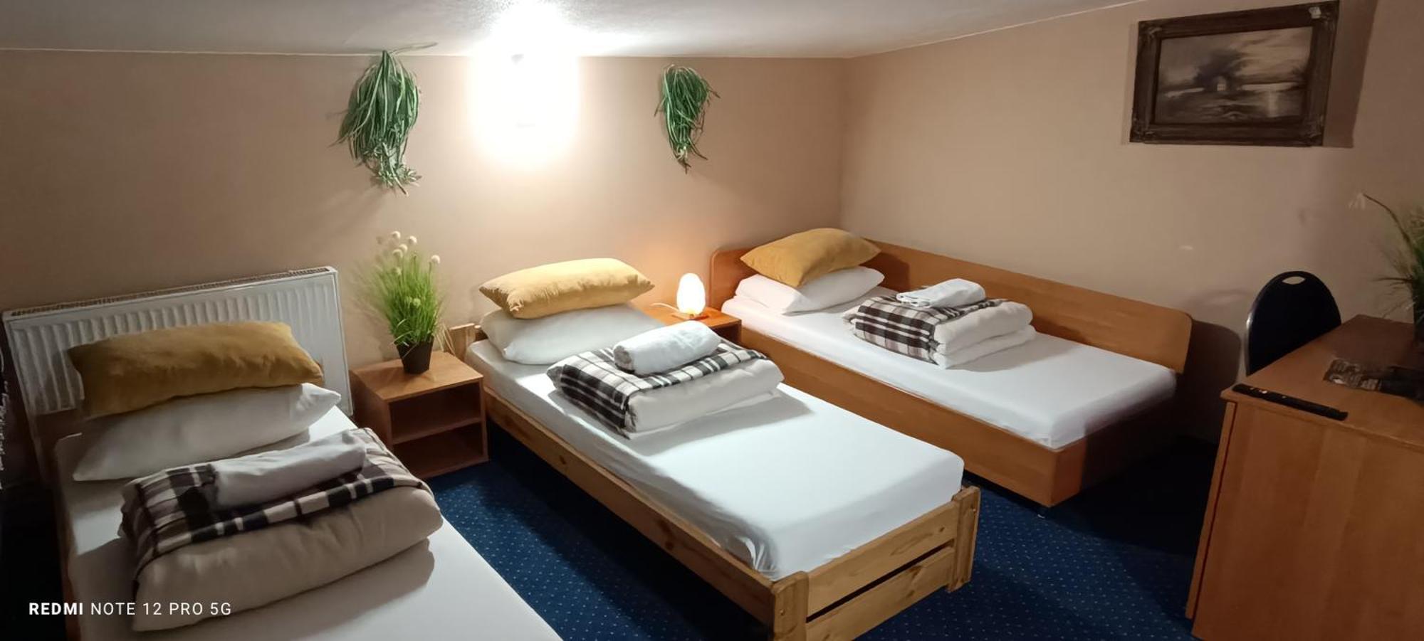 Zajazd Albatros Rzeszow Spa Exteriör bild